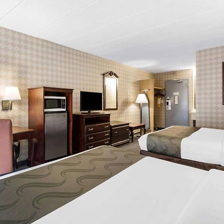 Quality Inn West Springfield Eksteriør billede