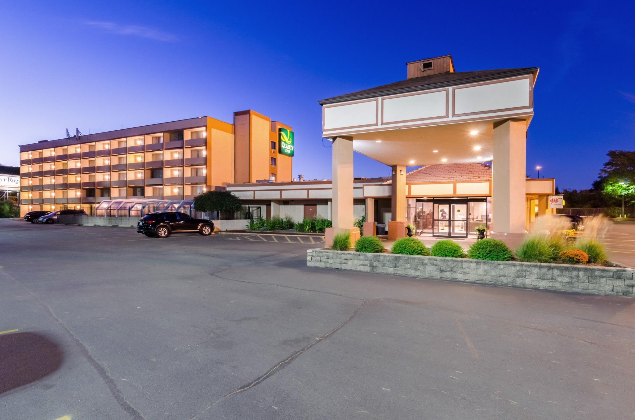 Quality Inn West Springfield Eksteriør billede