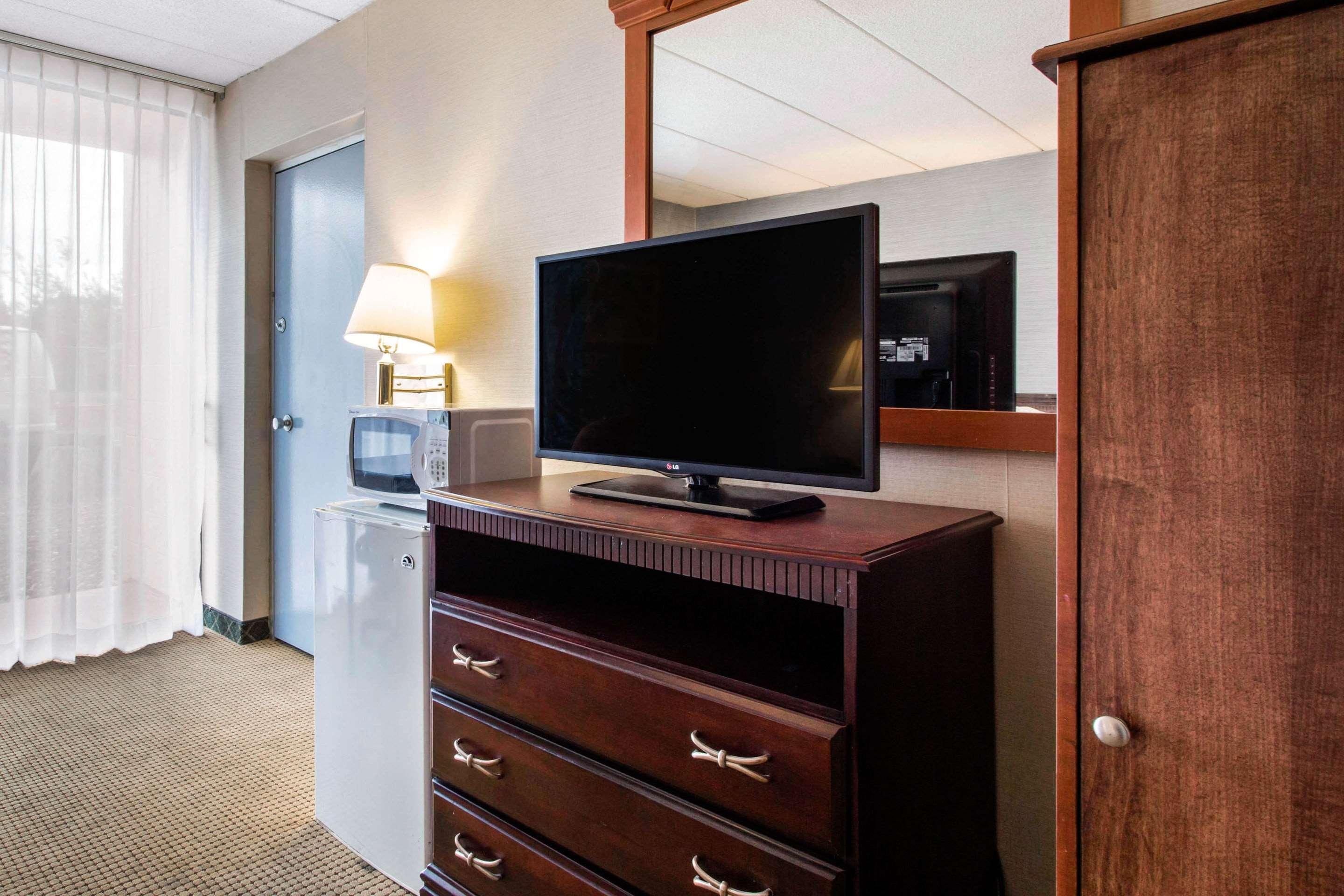 Quality Inn West Springfield Eksteriør billede