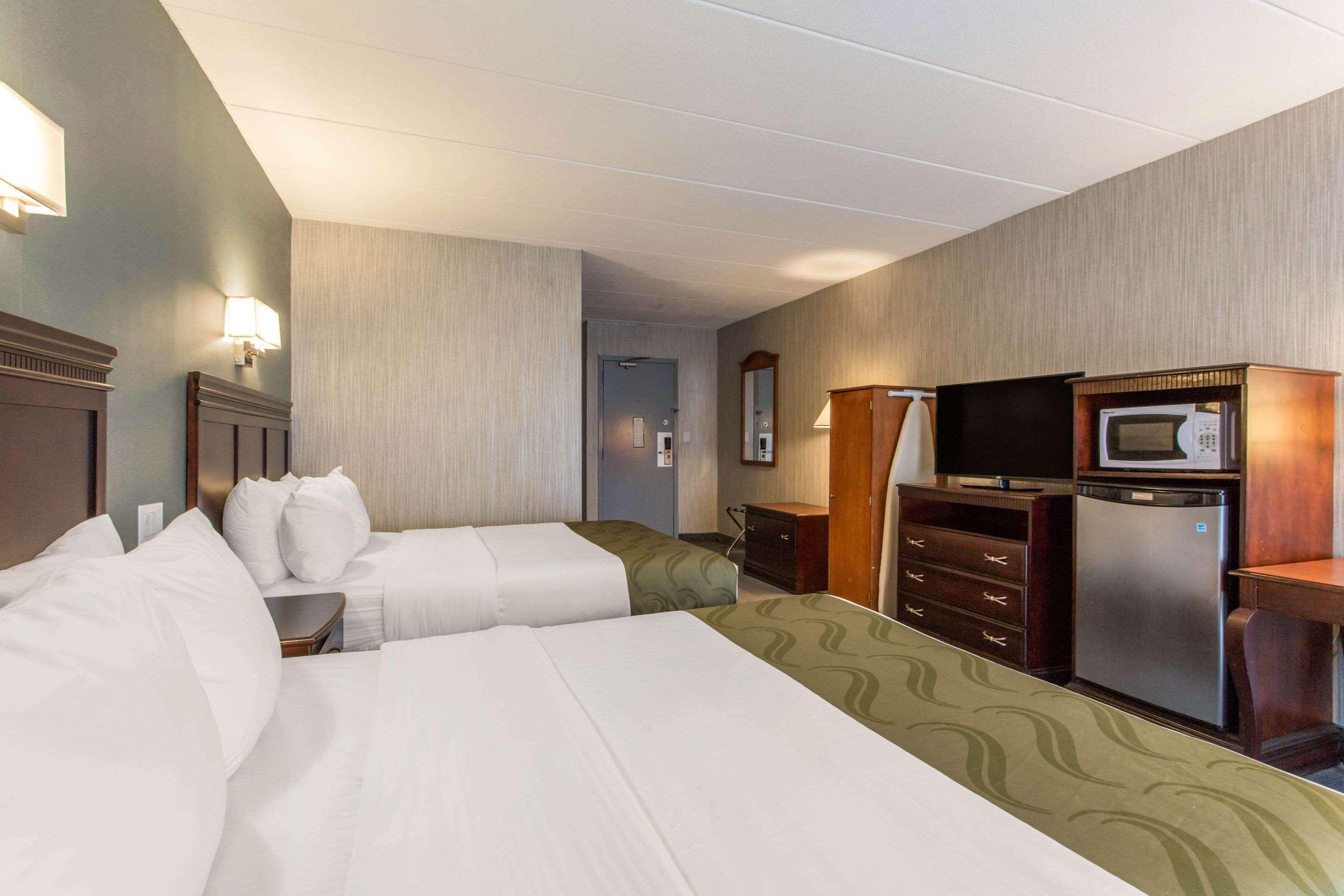 Quality Inn West Springfield Eksteriør billede