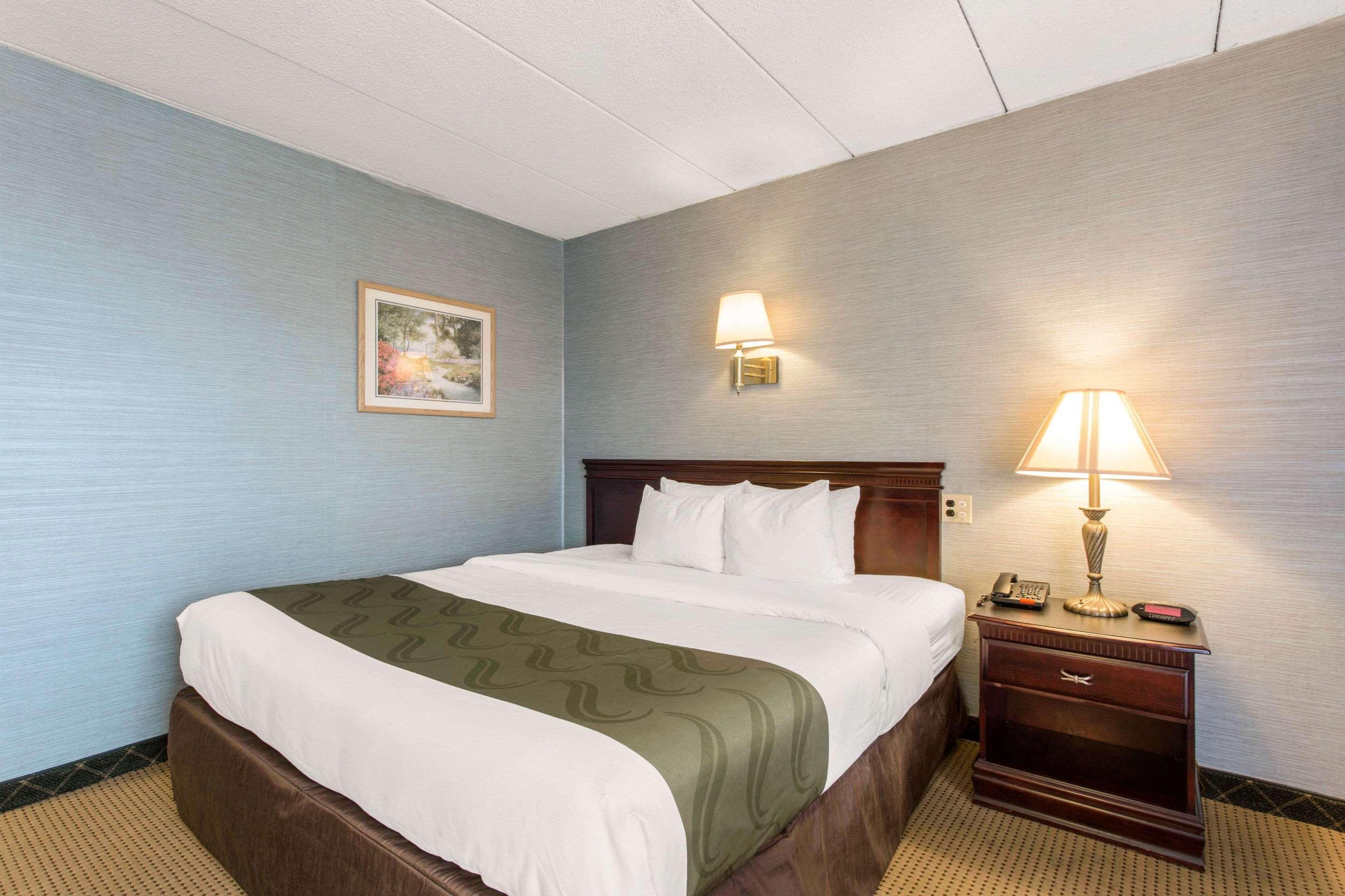 Quality Inn West Springfield Eksteriør billede